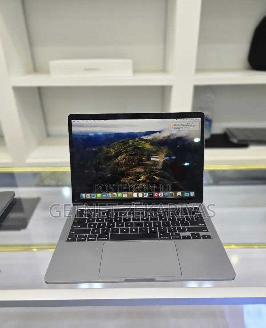 New Laptop Apple MacBook Pro M1 8GB Apple M1 Pro SSD 512GB