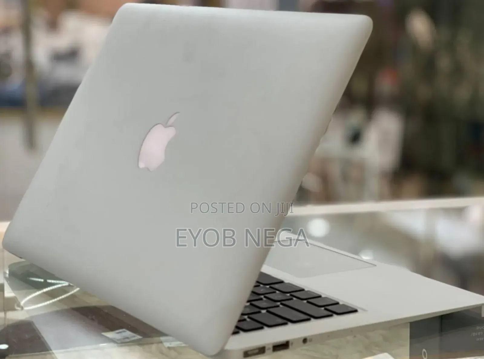 New Laptop Apple MacBook Air 2013 4GB Intel Core I5 SSD 128GB