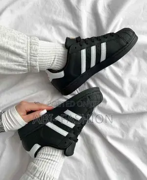 Photo - Adidas Old School Black Edition