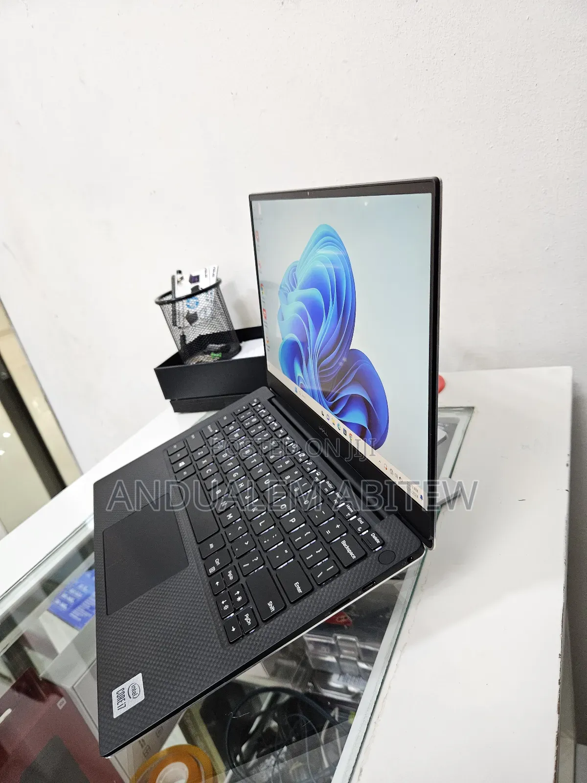 New Laptop Dell XPS 13 16GB Intel Core I7 SSD 512GB