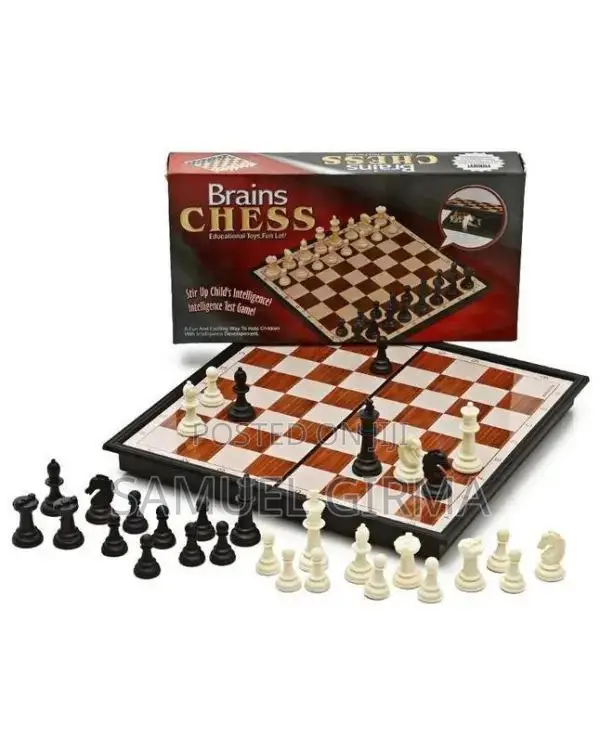 Foldable Chess: Your Pocket-sized Strategy
