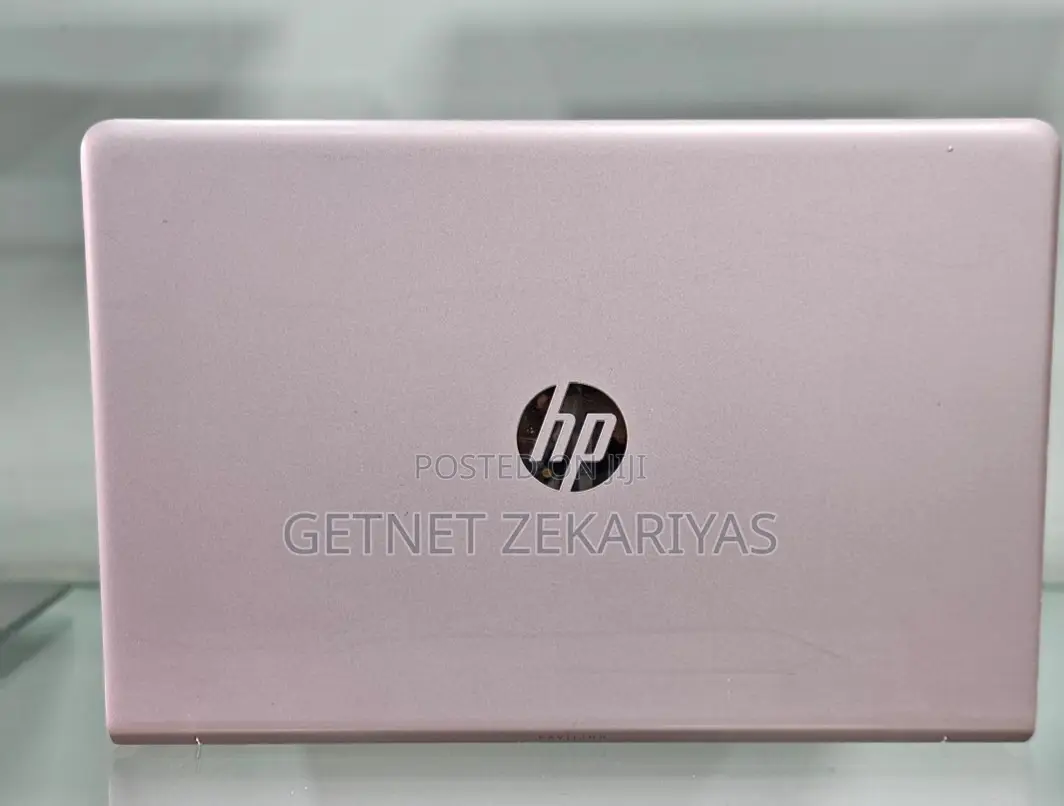 New Laptop HP Pavilion 15 8GB Intel Core I5 SSD 256GB