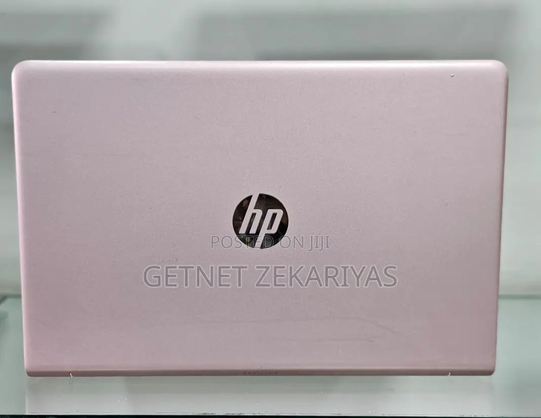 New Laptop HP Pavilion 15 8GB Intel Core I5 SSD 256GB
