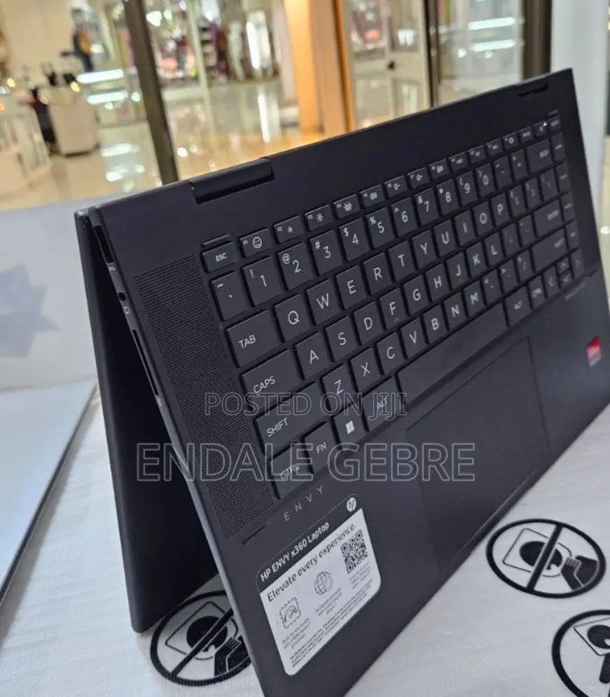 New Laptop HP Envy X360 8GB AMD Ryzen 5 SSD 512GB
