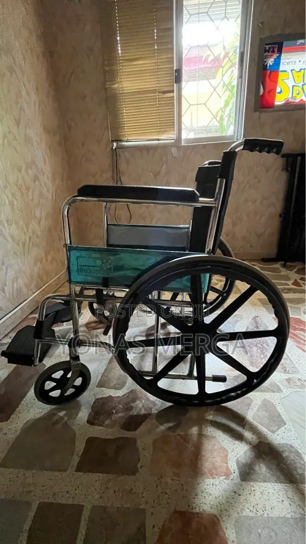 Wheelchair Self-Driving Wheelchair/Made
Lightweight Material