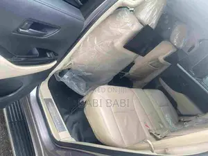 Toyota Land Cruiser 2022 Gold