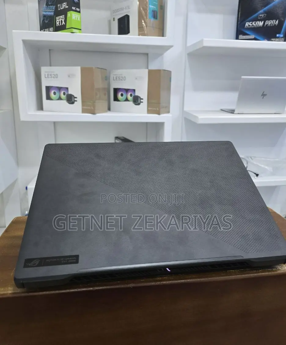 New Laptop Asus ROG Zephyrus G16 16GB Intel Core I7 SSD 1T