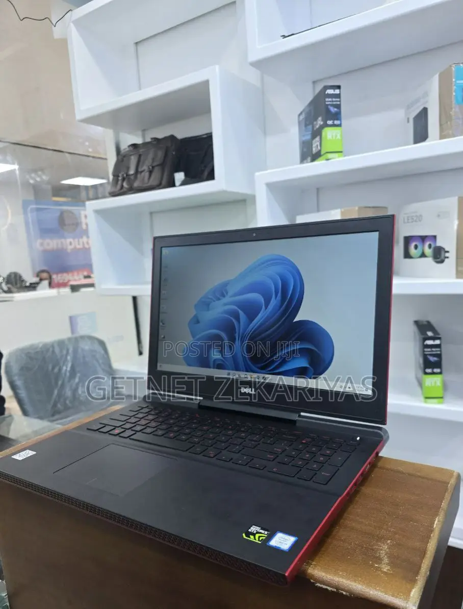 New Laptop Dell 8GB Intel Core I7 SSD 128GB