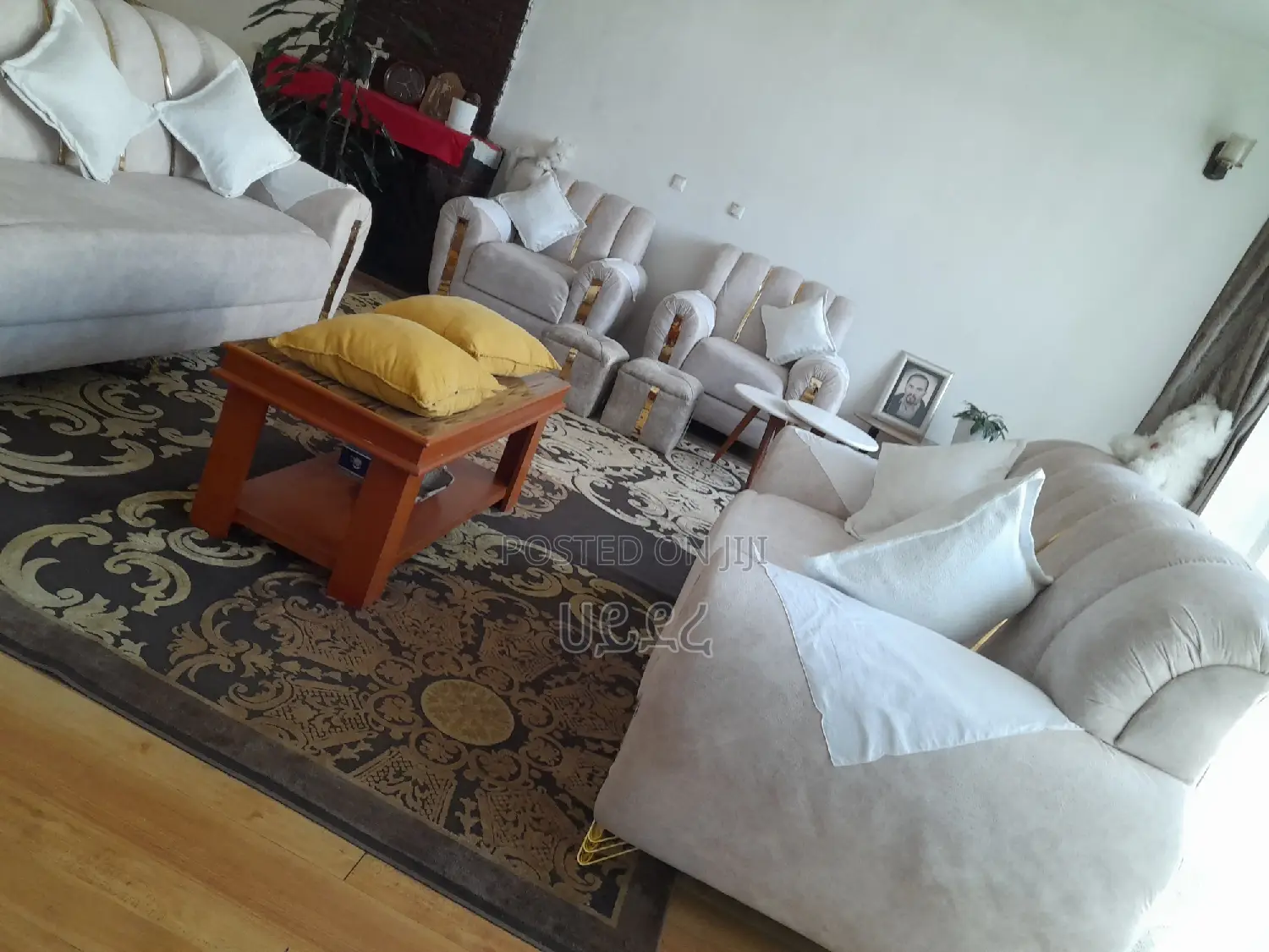 ለኮንዶሚነየምና ለኪራይ ቤት የሚሆኑ የሶፋ መጅሊስና የእንጨት ውጤቶች ስራ.