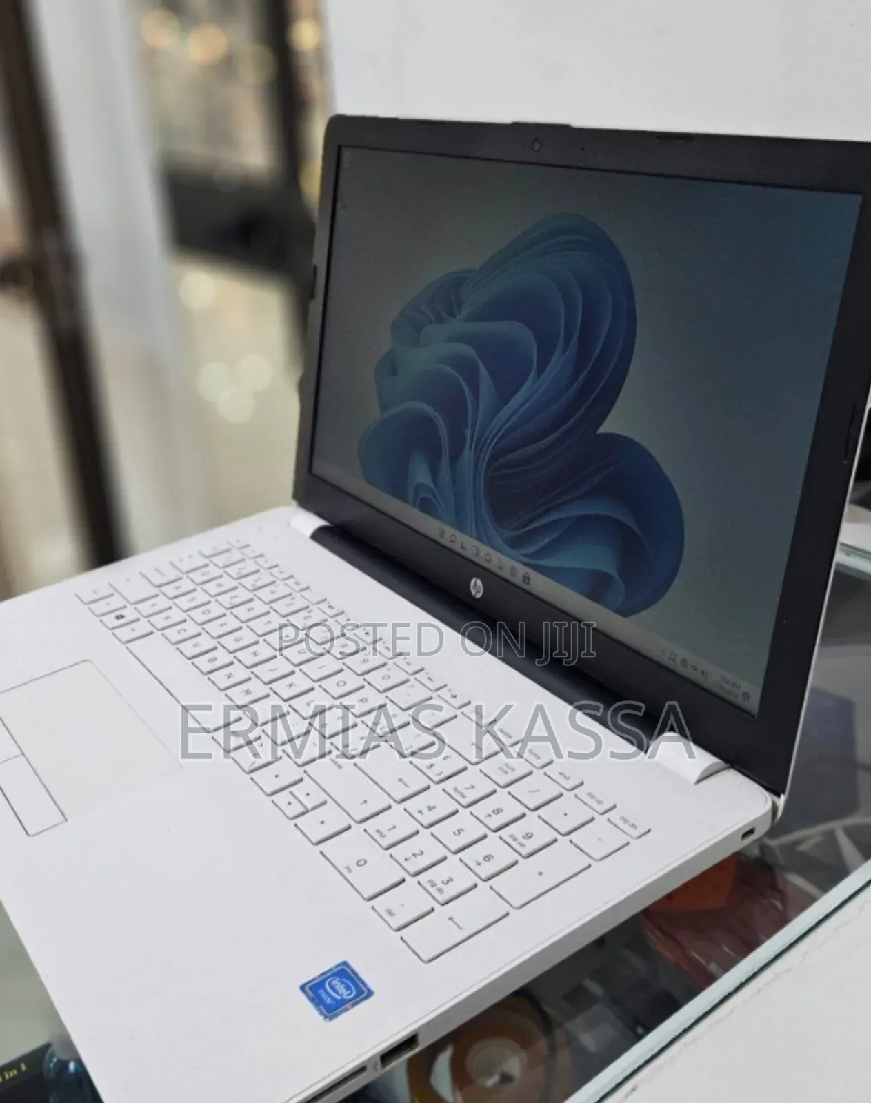 New Laptop HP Stream Notebook 4GB Intel Celeron SSD 60GB