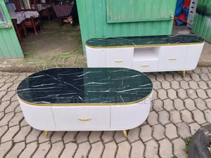 ቲቪስታንድእናቴብል