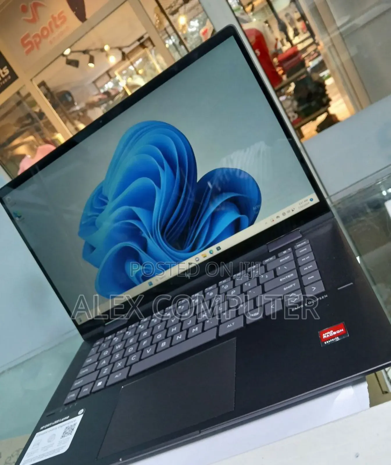 New Laptop HP Envy X360 8GB AMD Ryzen 5 SSD 512GB