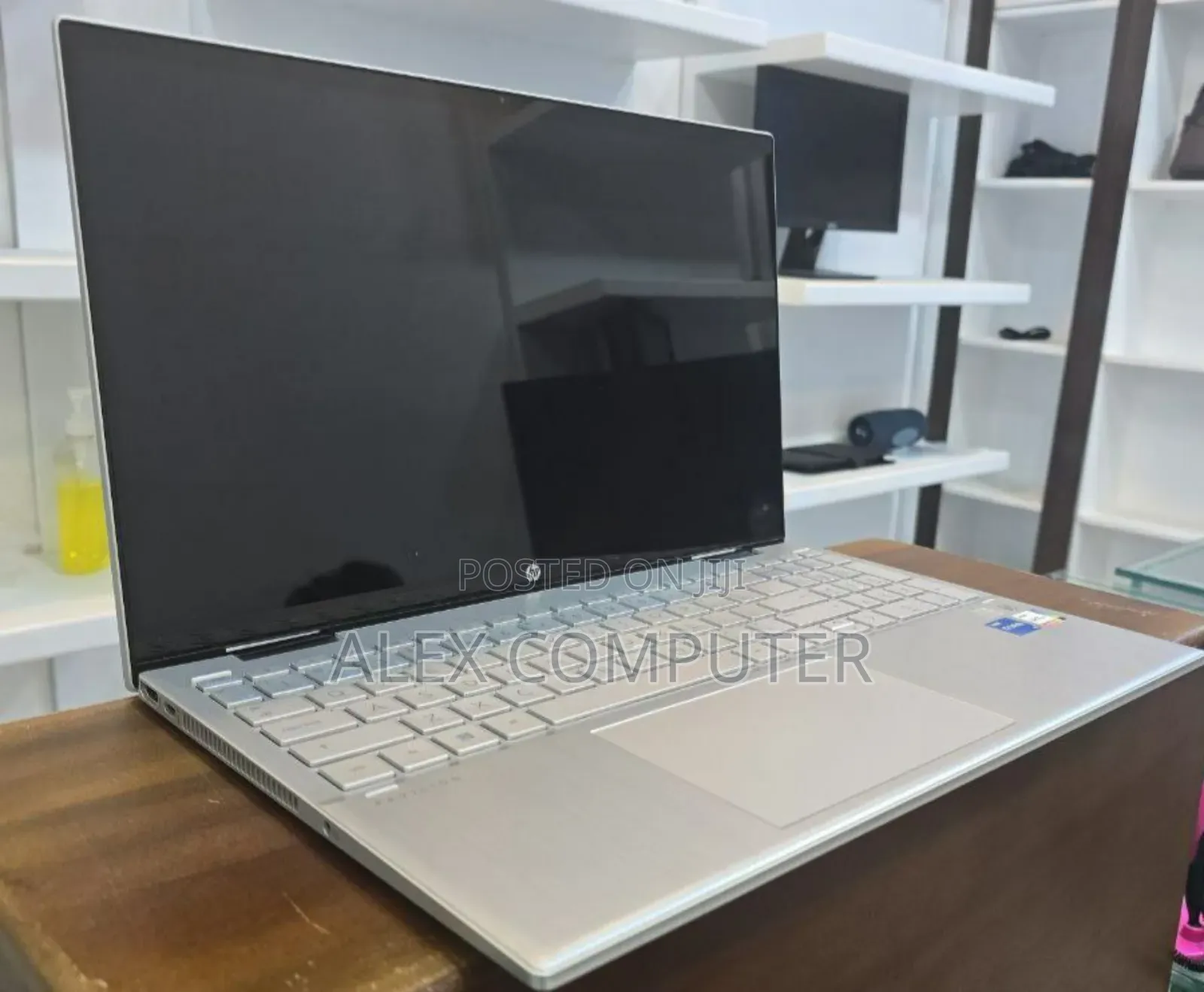 New Laptop HP Pavilion 15 8GB Intel Core I5 SSD 512GB