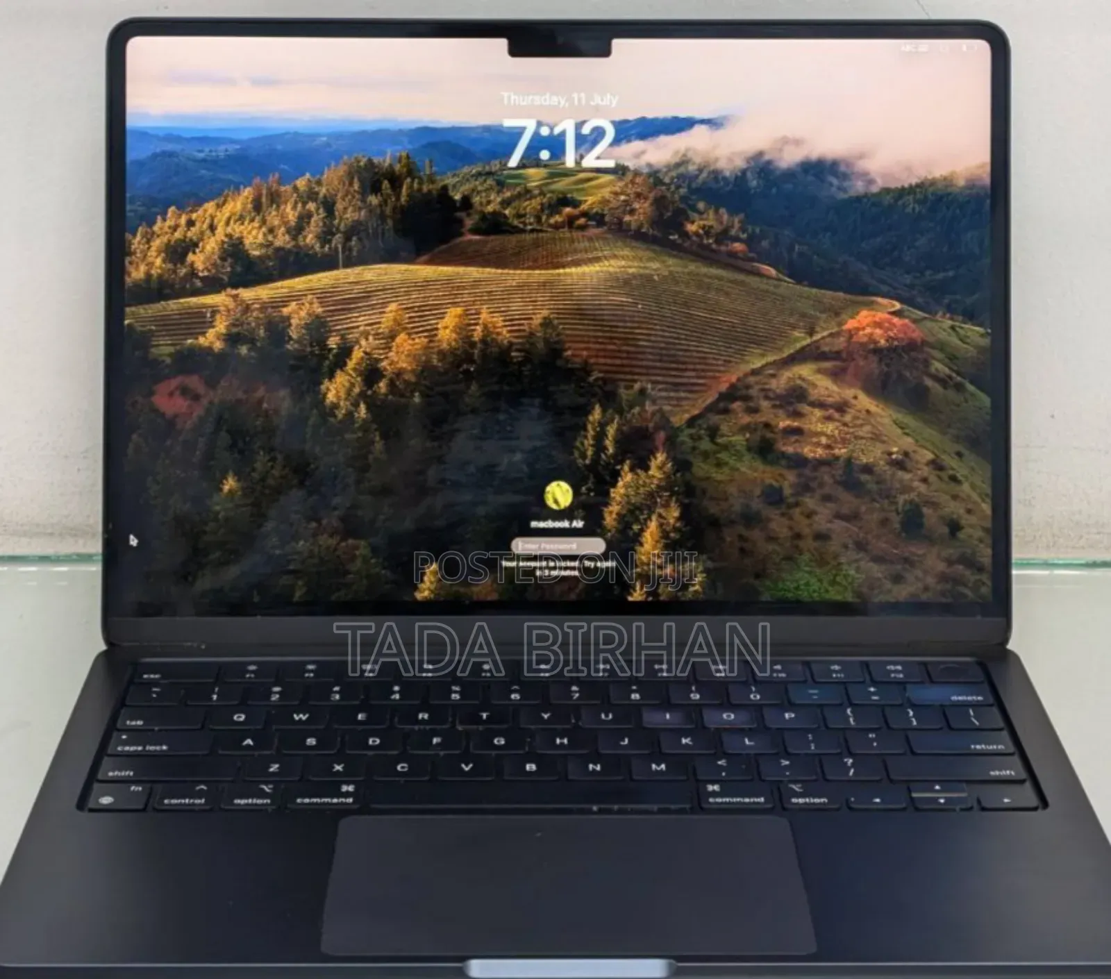 New Laptop Apple MacBook Air 2022 M2 8GB Apple M2 SSD 256GB