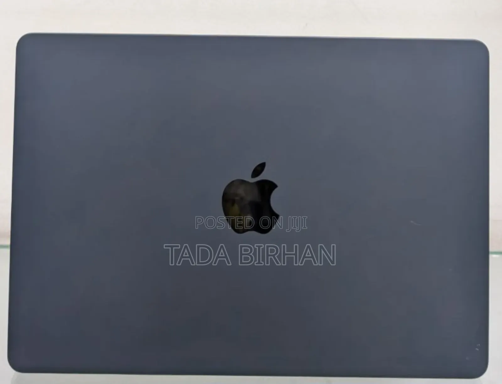 New Laptop Apple MacBook Air 2022 M2 8GB Apple M2 SSD 256GB