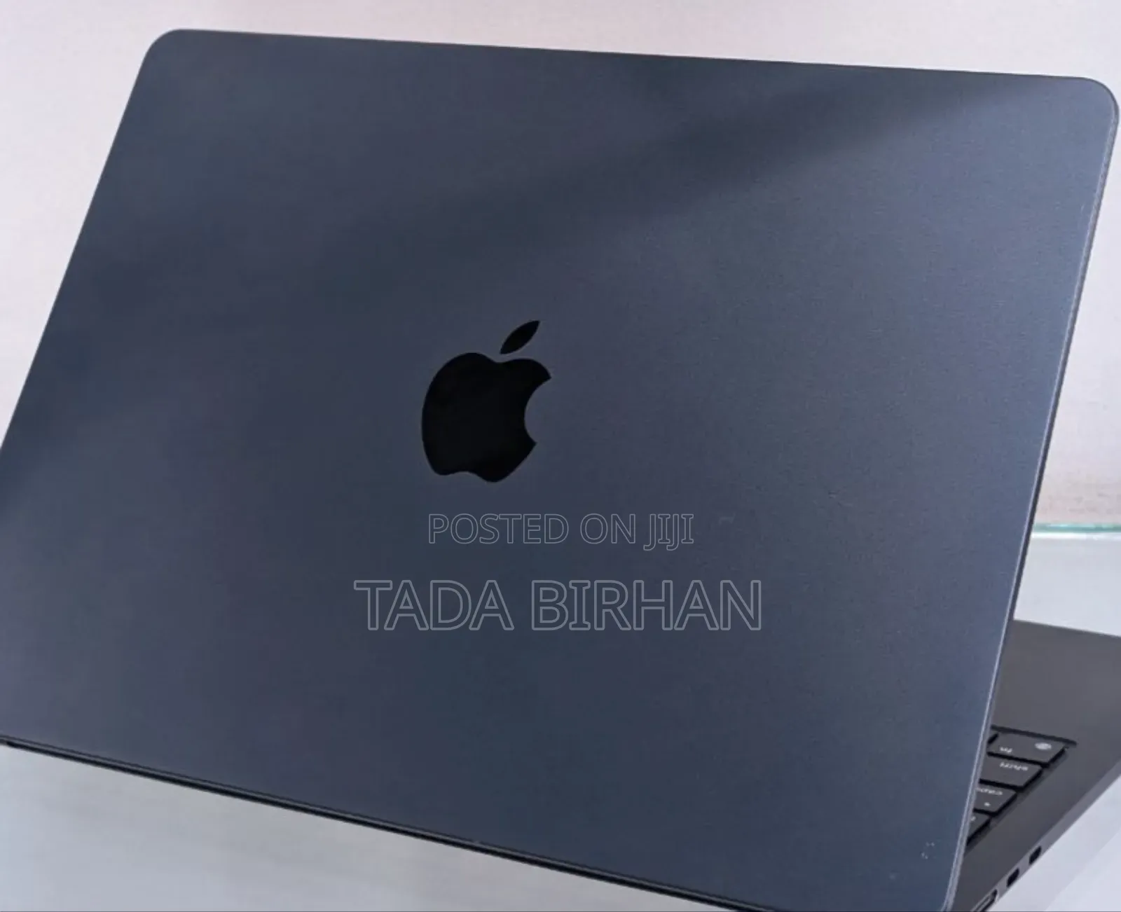 New Laptop Apple MacBook Air 2022 M2 8GB Apple M2 SSD 256GB