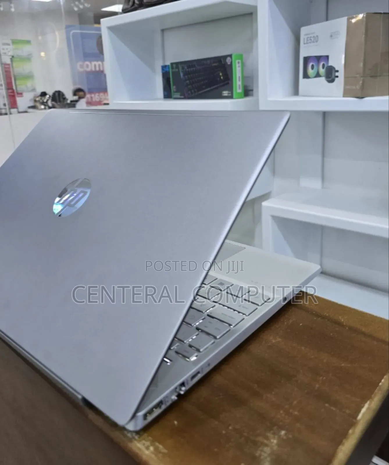 New Laptop HP Pavilion 13 16GB Intel Core I7 SSD 512GB