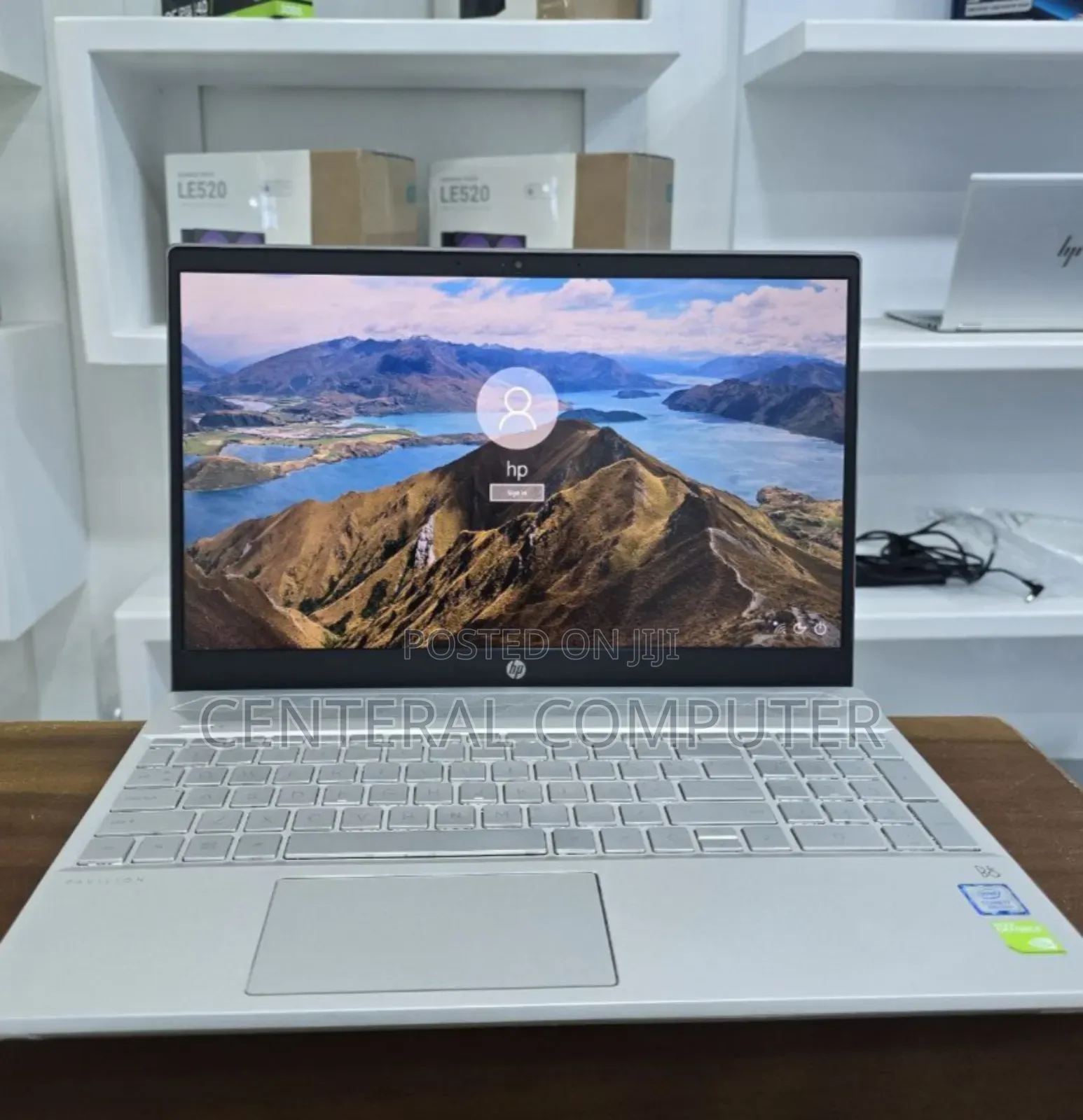 New Laptop HP Pavilion 13 16GB Intel Core I7 SSD 512GB