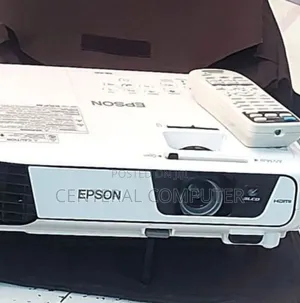 Photo - Brand New Epson Projector EB X31 Model