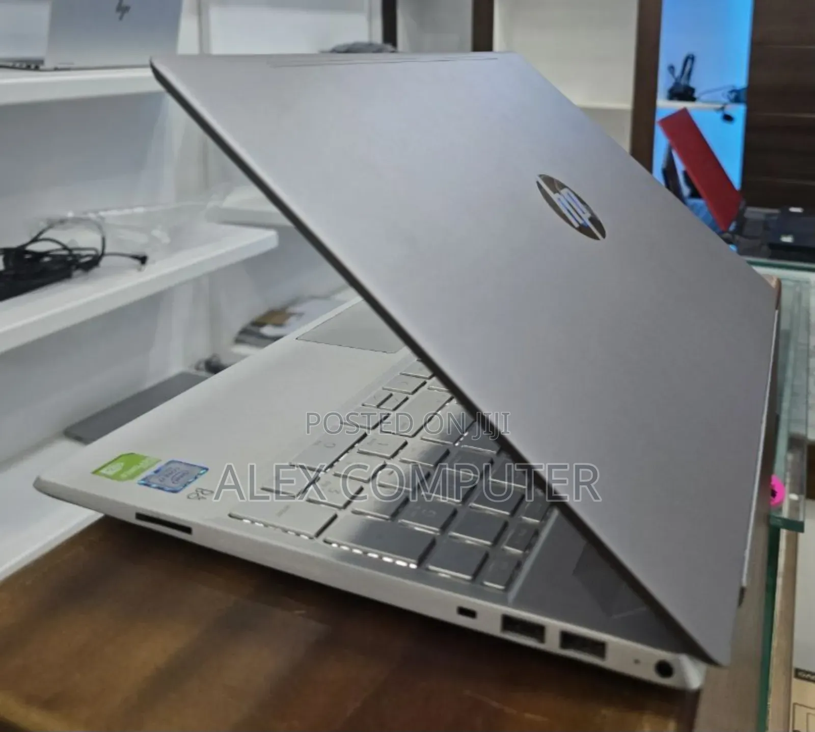 New Laptop HP Pavilion 15 16GB Intel Core I7 SSD 512GB