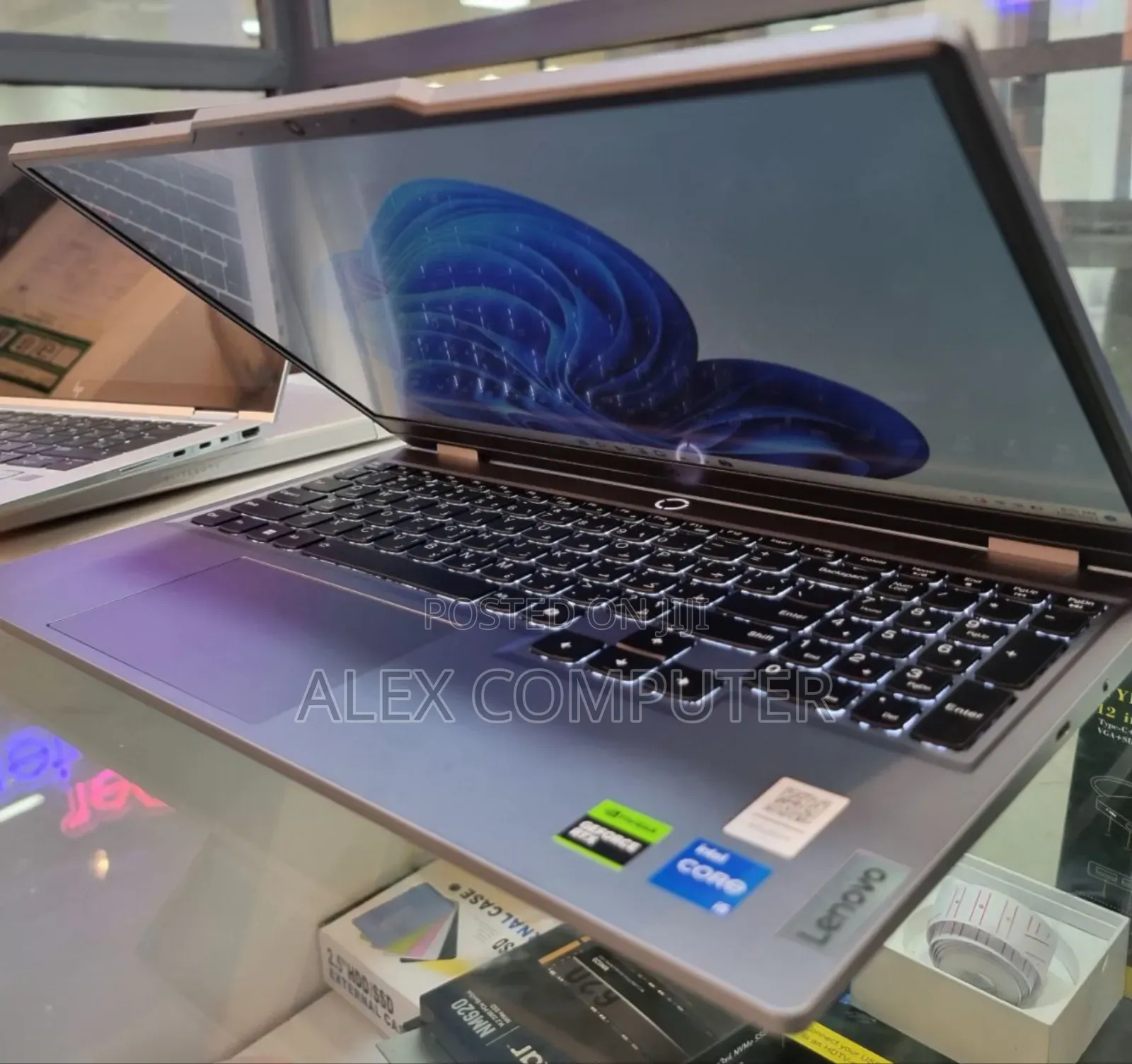 New Laptop Lenovo LOQ 15IRH8 16GB Intel Core I5 SSD 512GB