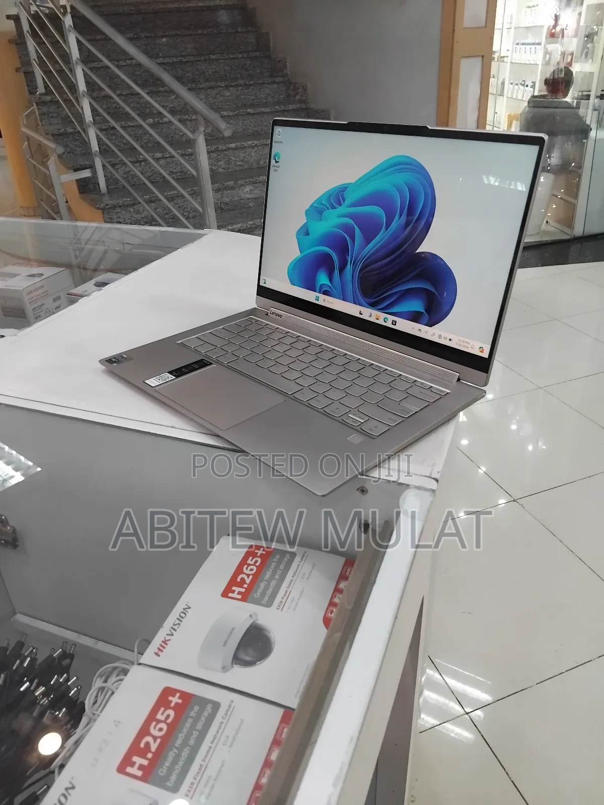 New Laptop Lenovo Yoga C930 16GB Intel Core I7 SSD 512GB