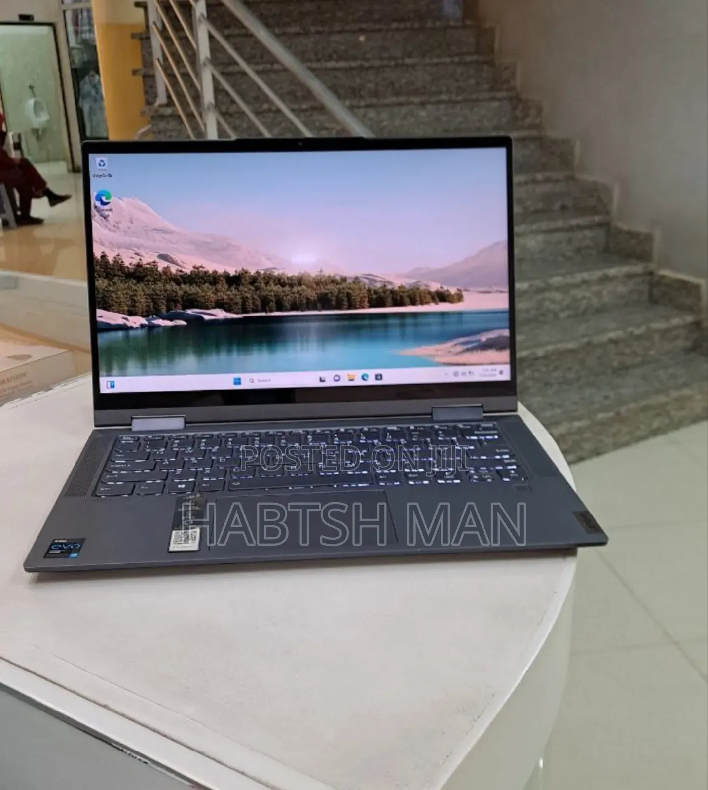 New Laptop Lenovo Yoga 700 16GB Intel Core I7 SSD 512GB