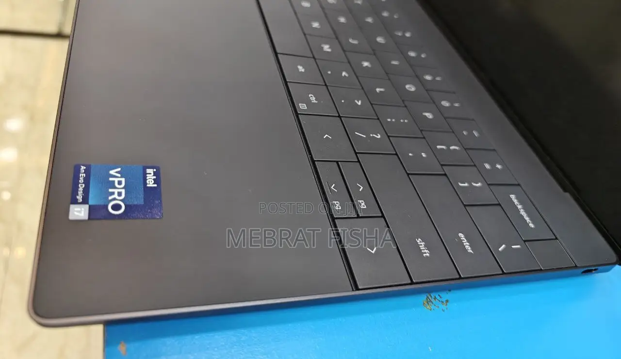 New Laptop Dell XPS 13 32GB Intel Core I7 SSD 512GB