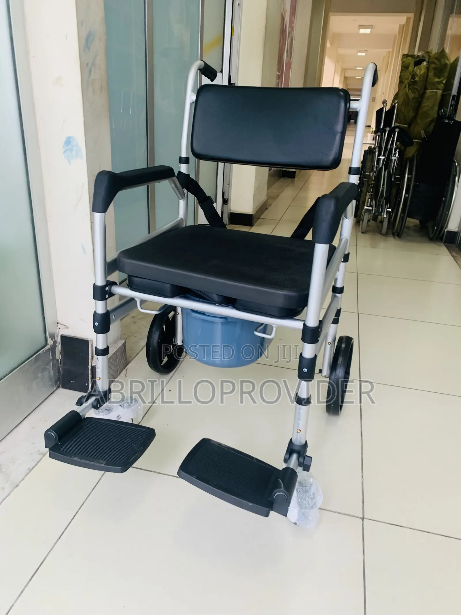 Wheelchair/:Shower Chair/Commode Wheelchair/Toilet Chair/