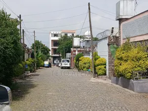 6bdrm House in የሚሸጥ ቤት ላፍቶ ሚካኤል, Kolfe Keranio for sale