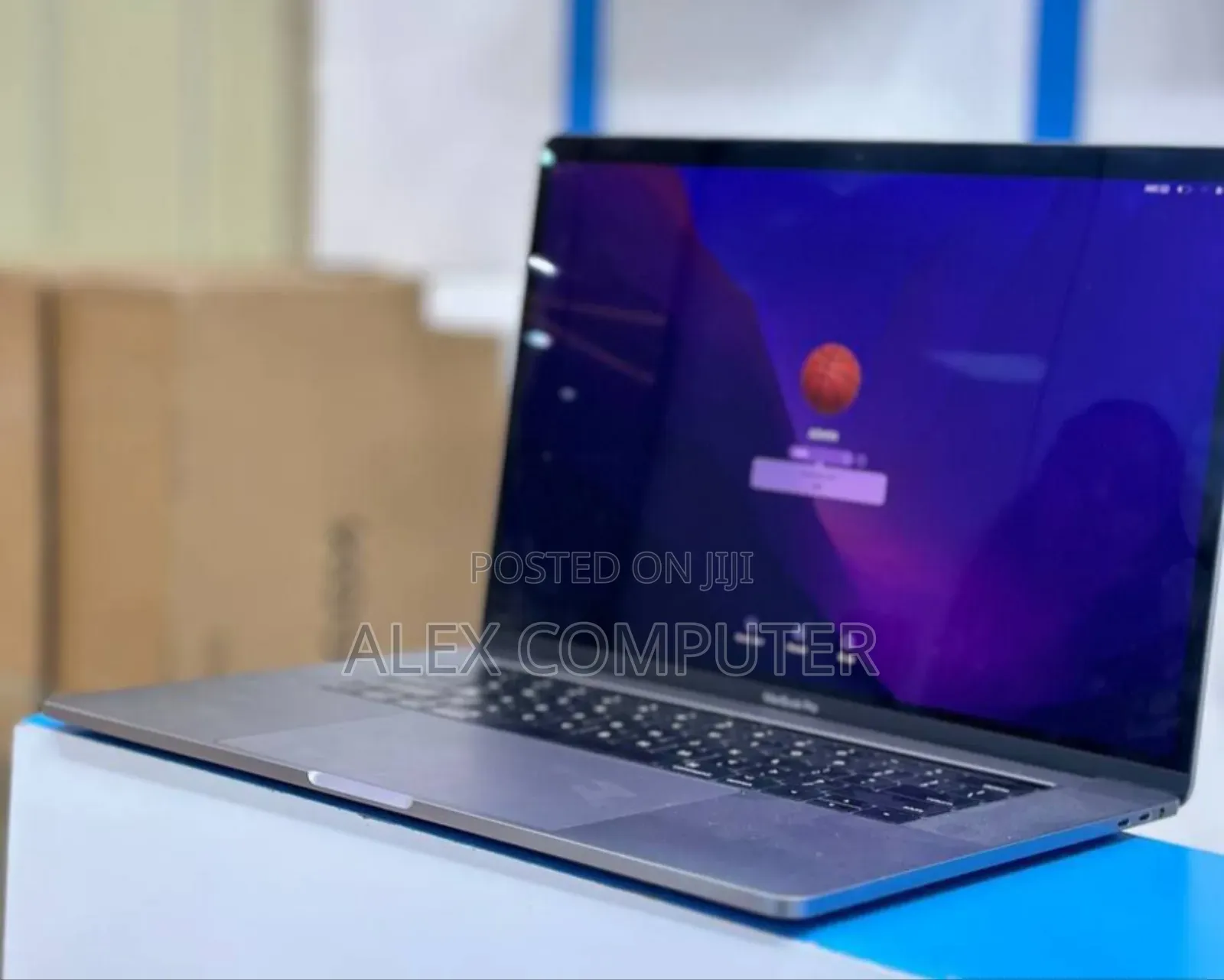 New Laptop Apple MacBook Pro 2017 16GB Intel Core I7 SSD 512GB