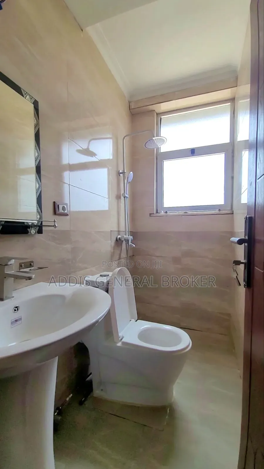 3bdrm Apartment in ሀይሌ ጋርመንት, Nifas Silk-Lafto for sale