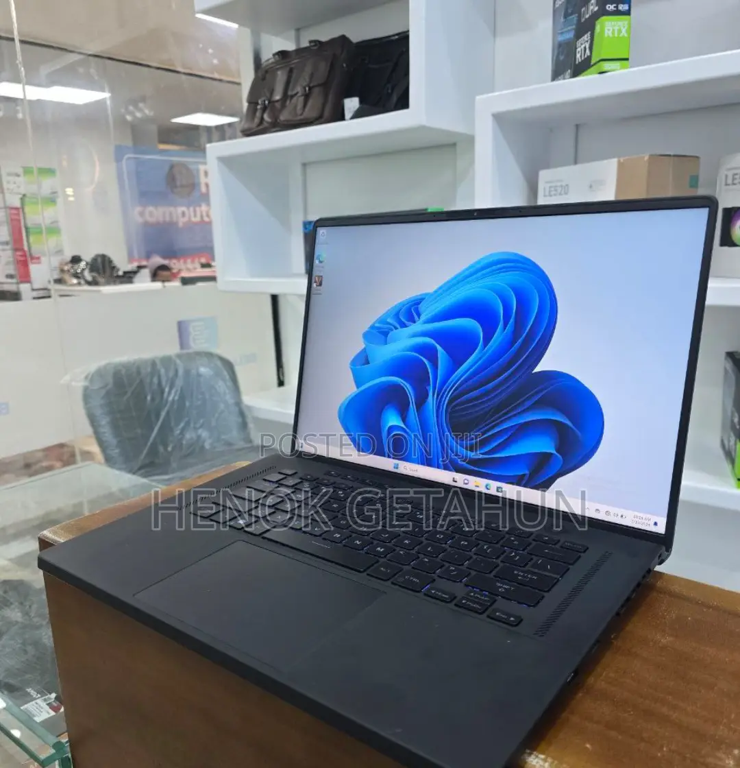 New Laptop Asus ROG Zephyrus G16 16GB Intel Core I7 SSD 512GB