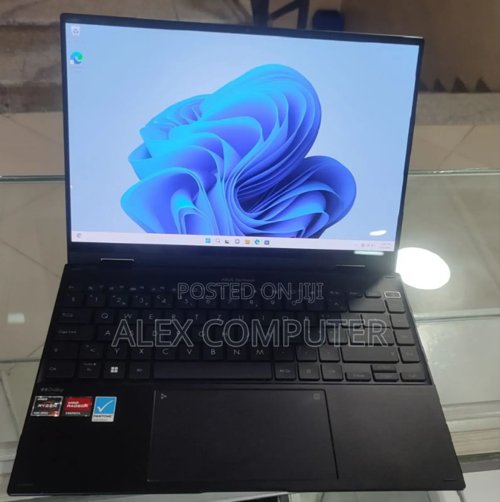 New Laptop Asus ZenBook Flip 14 UX461UA 16GB AMD Ryzen 7 SSD 512GB