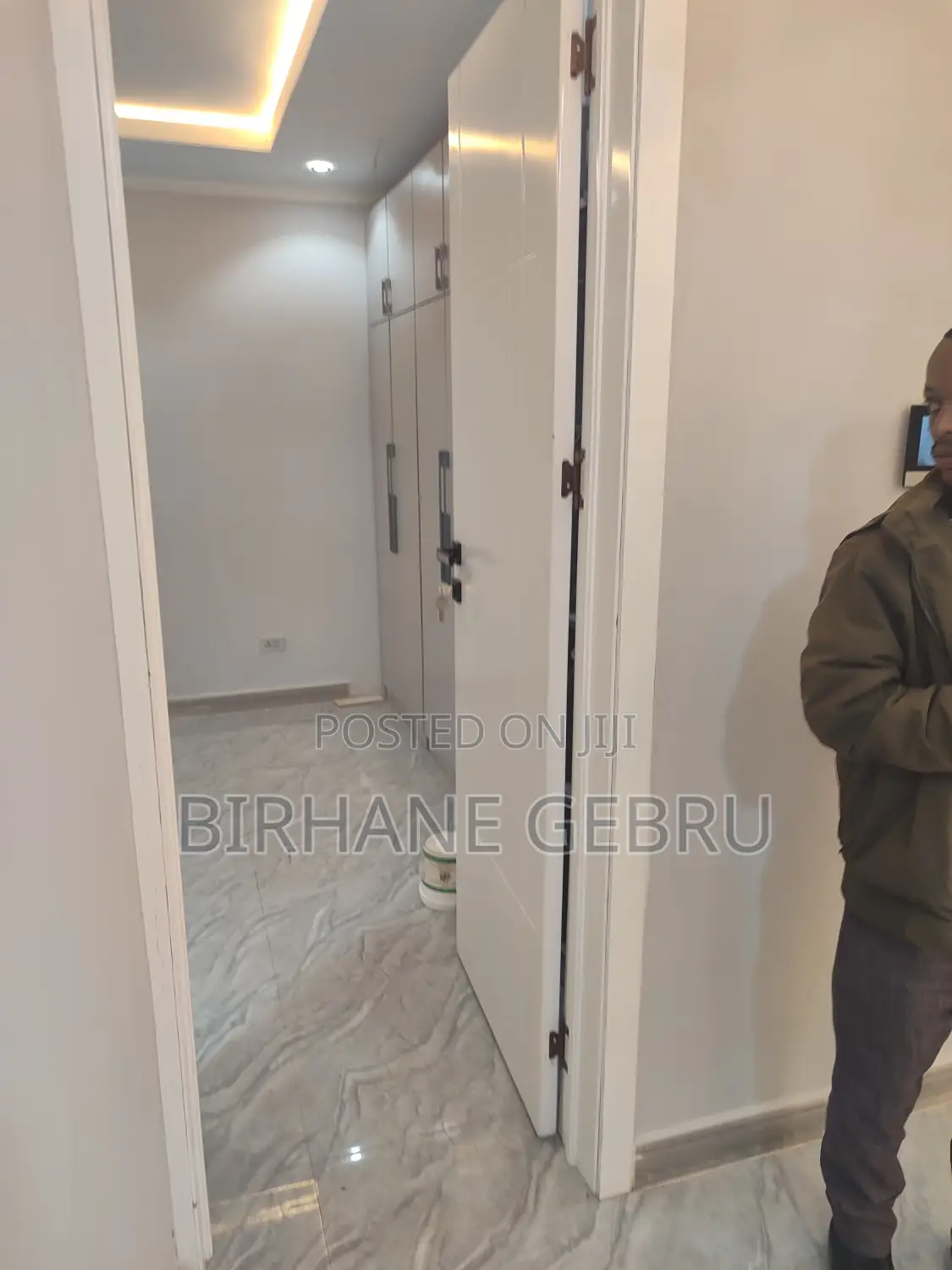 2bedroom40/60 Condimnum Rent