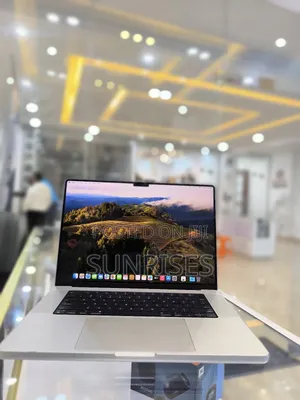 Photo - New Laptop Apple MacBook Pro 2022 M2 16GB Apple M2 SSD 1T