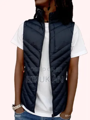 Half Sleeve Puffer Jacket