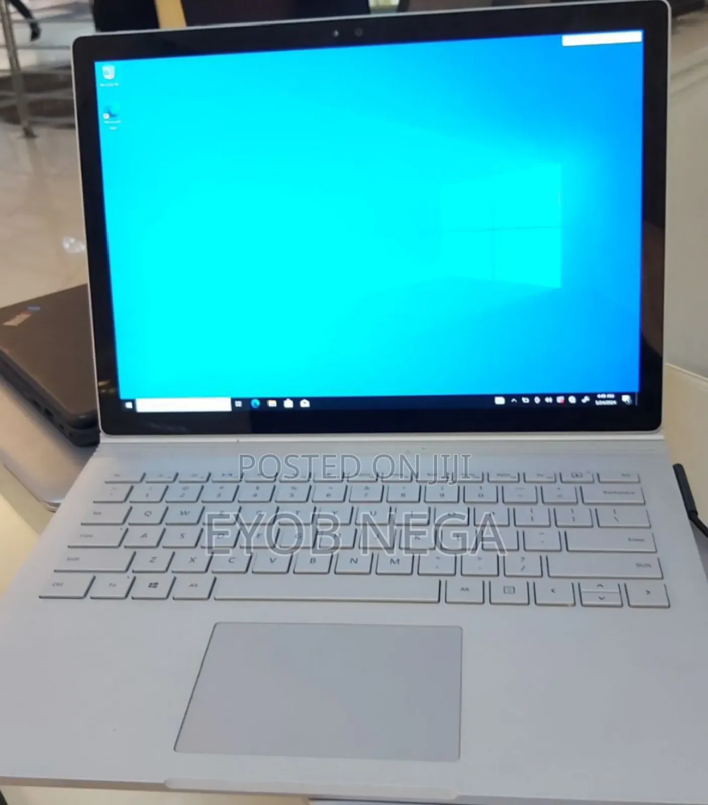 New Laptop Microsoft Surface Book 8GB Intel Core I5 SSD 256GB