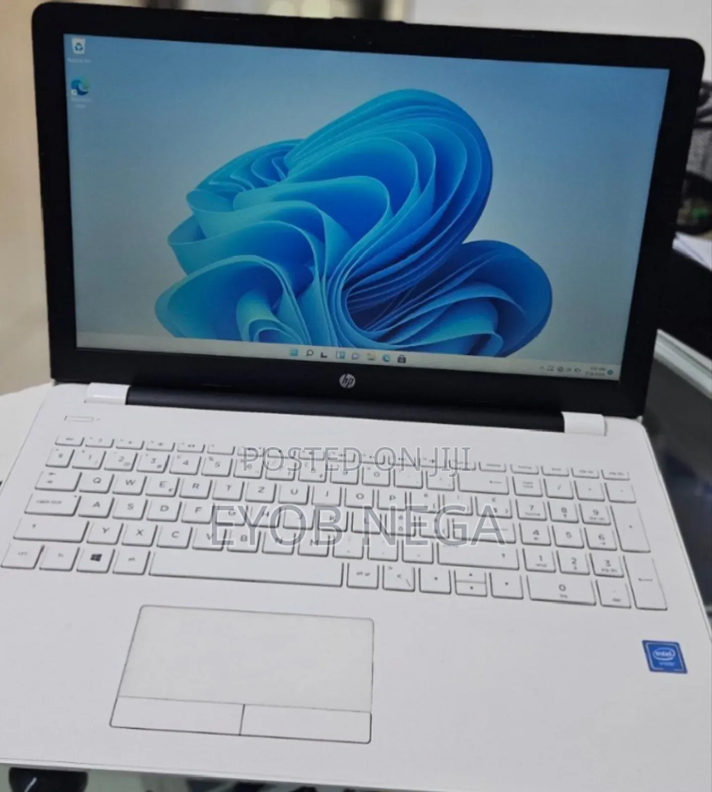 New Laptop HP Stream Notebook 4GB Intel Celeron HDD 1T