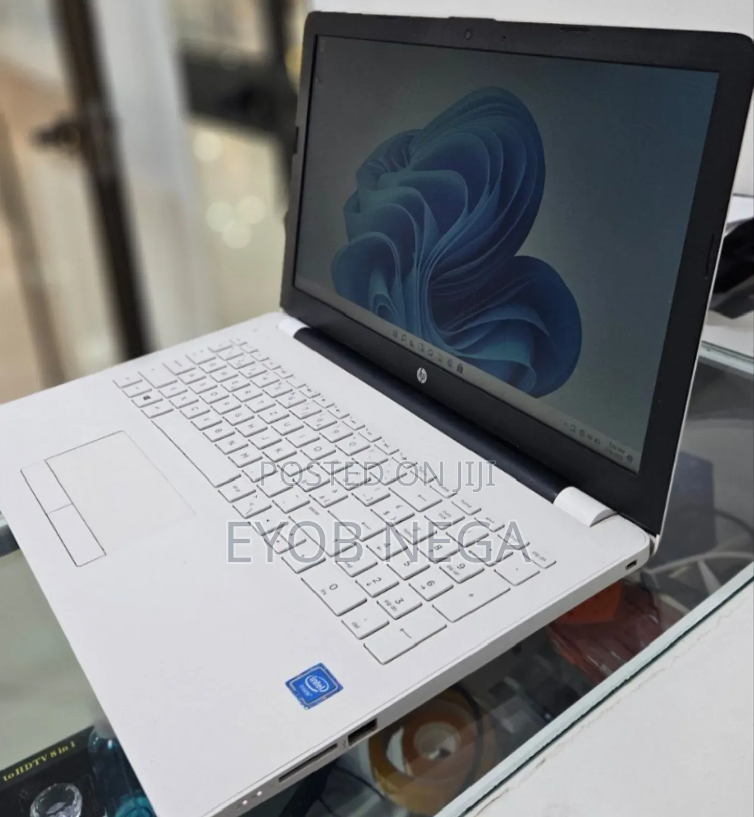 New Laptop HP Stream Notebook 4GB Intel Celeron HDD 1T