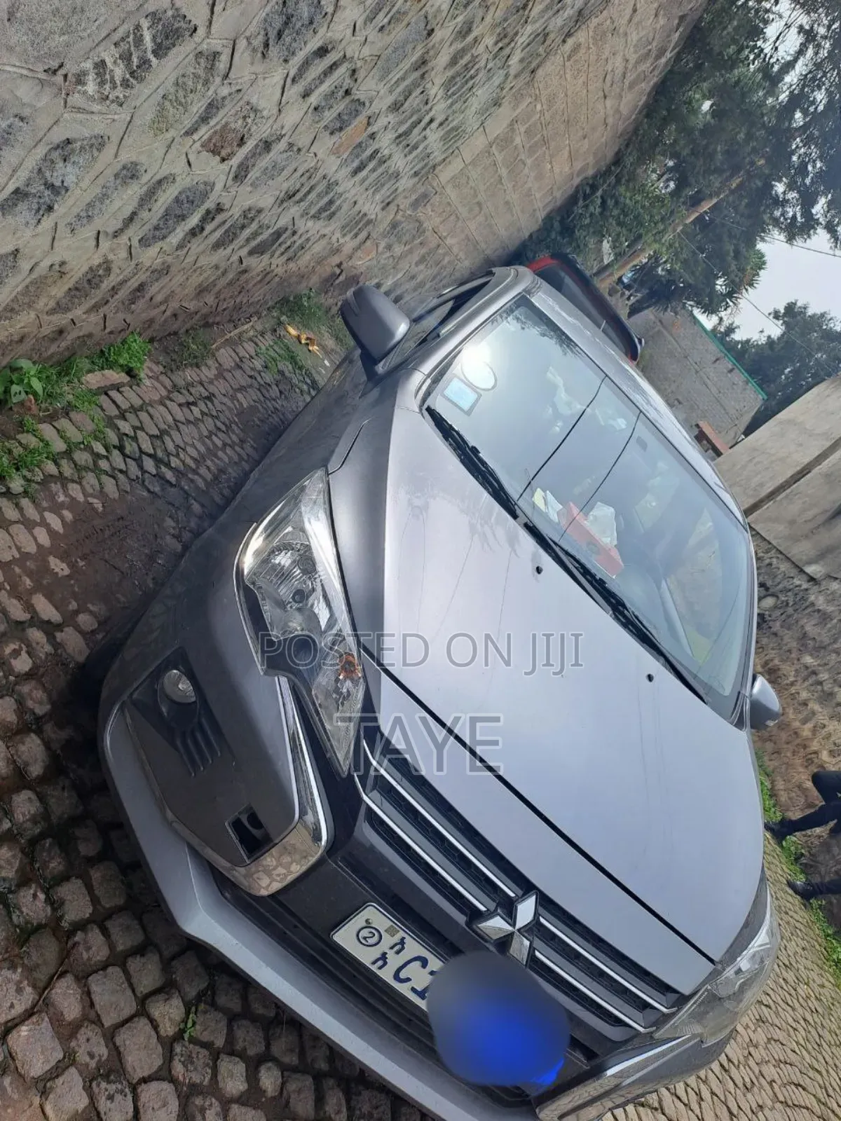 Mitsubishi Attrage 2022 Silver