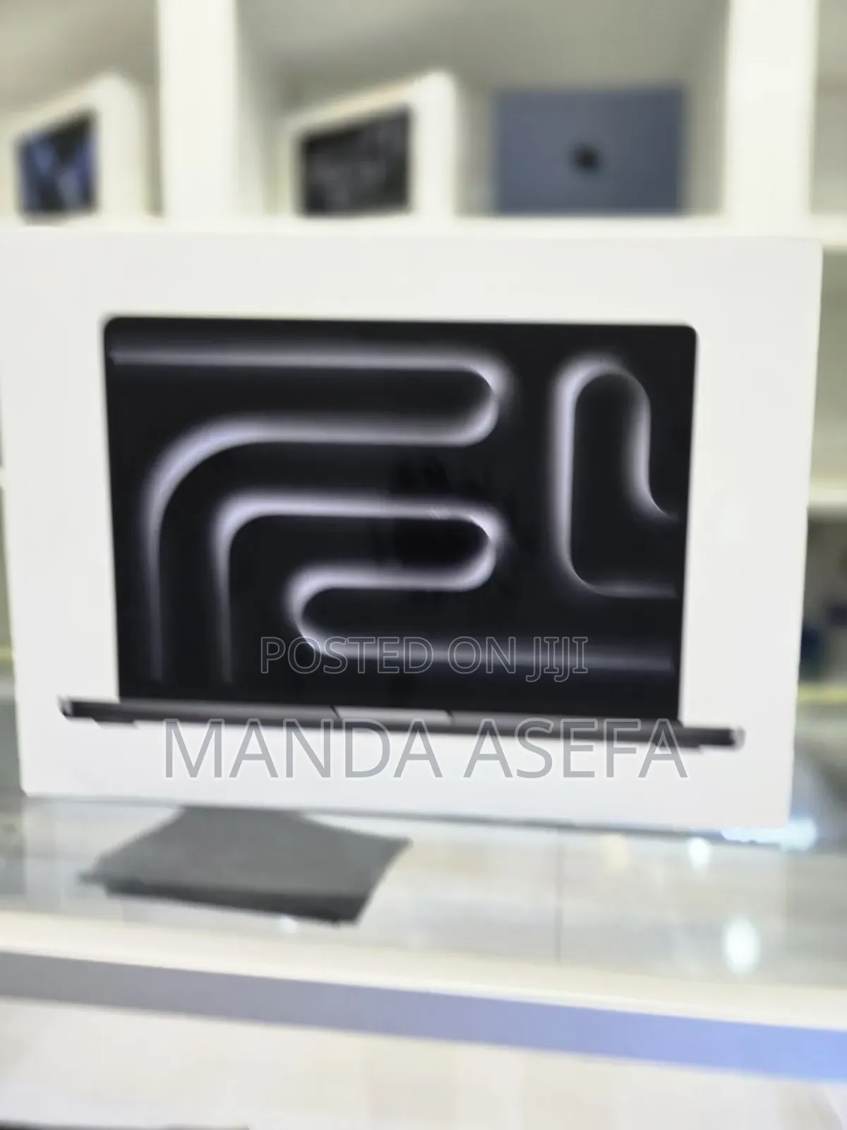 New Laptop Apple MacBook Pro 18GB Apple M3 SSD 512GB