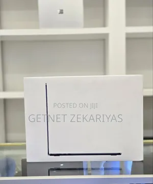 Photo - New Laptop Apple MacBook Air 2024 M3 15-Inch 8GB Apple M3 SSD 512GB