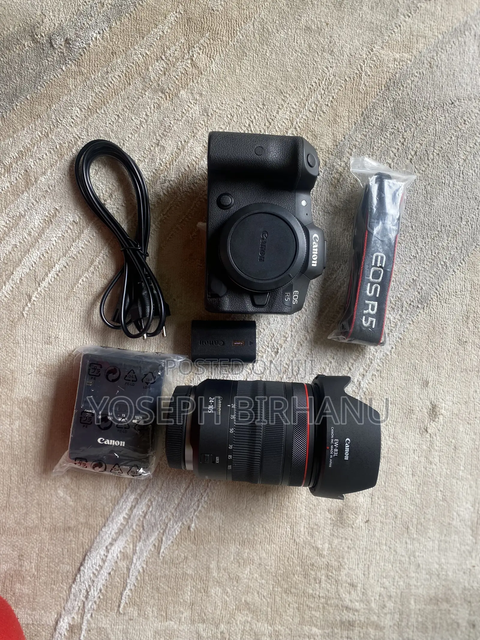 Canon Eos R5 Camera With 24-105 Lens