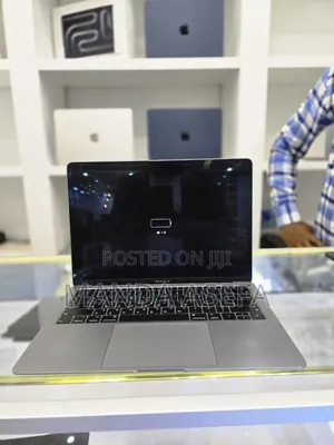 New Laptop Apple MacBook Air 2019 16GB Intel Core I5 SSD 256GB