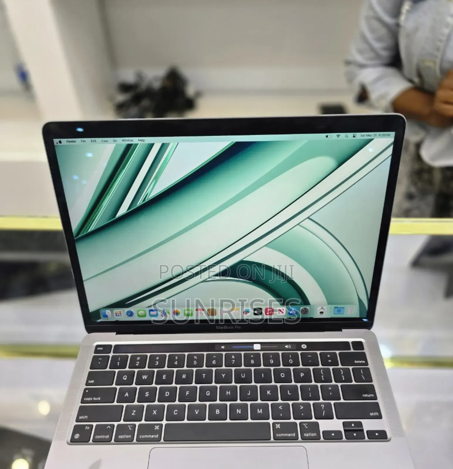 New Laptop Apple MacBook Air 2022 M2 8GB Apple M2 SSD 256GB