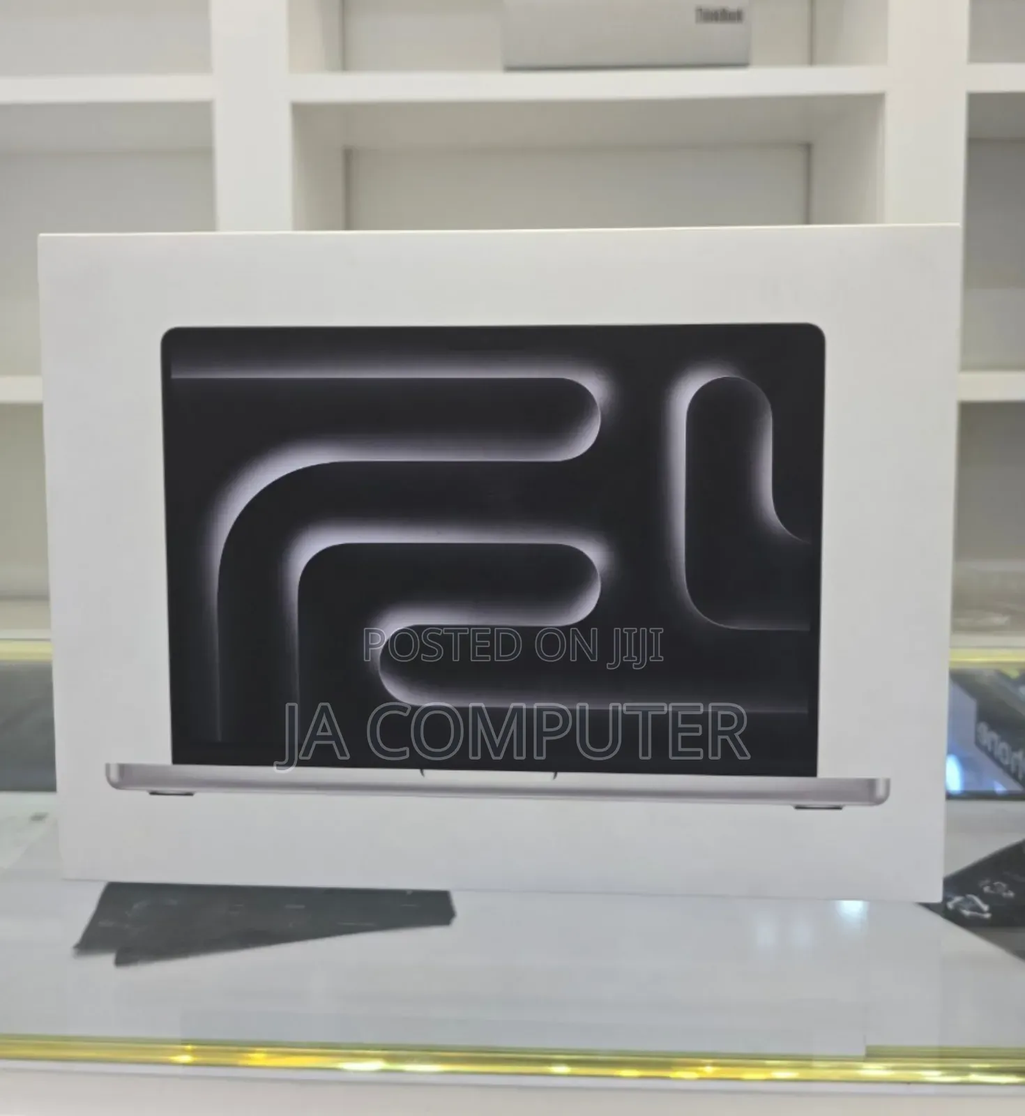 New Apple MacBook Pro 2023 M3 Pro 14-Inch 8GB Apple M3 SSD 512GB