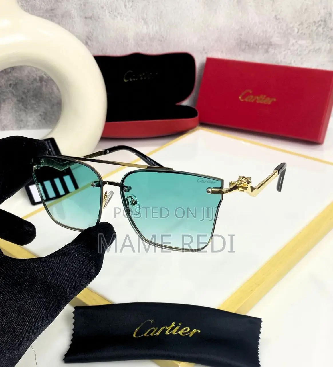 Cartier
Uv Protect Sunglasses