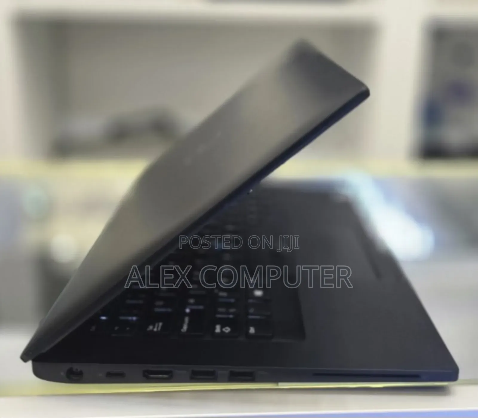 New Laptop Dell Latitude 5310 8GB Intel Core I7 SSD 512GB