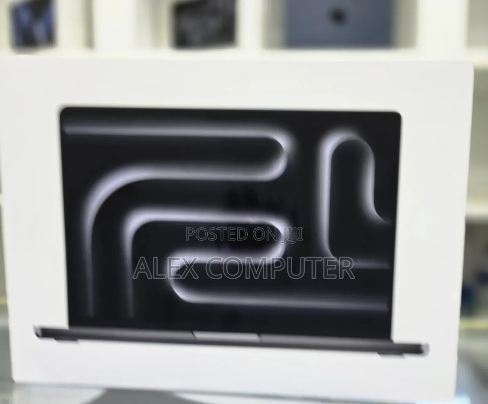 New Laptop Apple MacBook Pro 2023 M3 14-Inch 18GB Apple M3 SSD 512GB